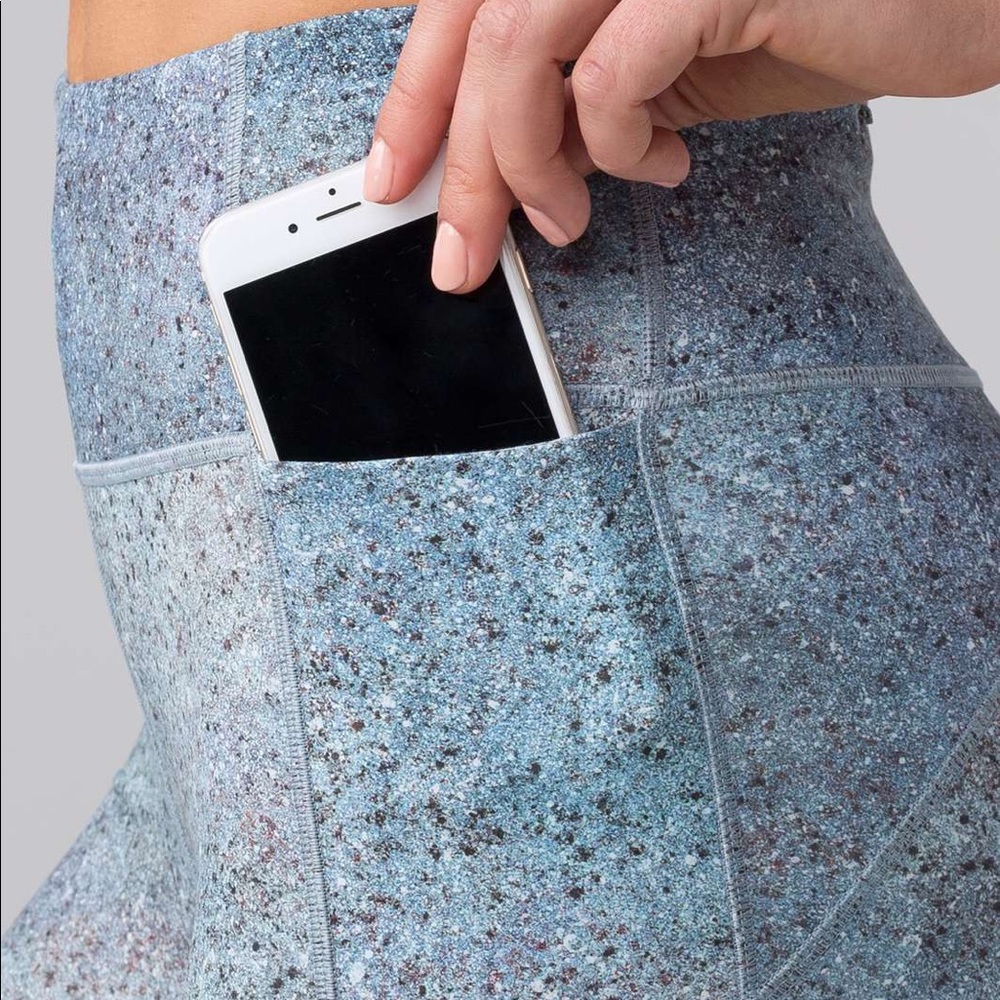 🚫SOLD🚫 Lululemon Run: Final Lap Crop [RARE] 🦄 - Picture 7 of 8